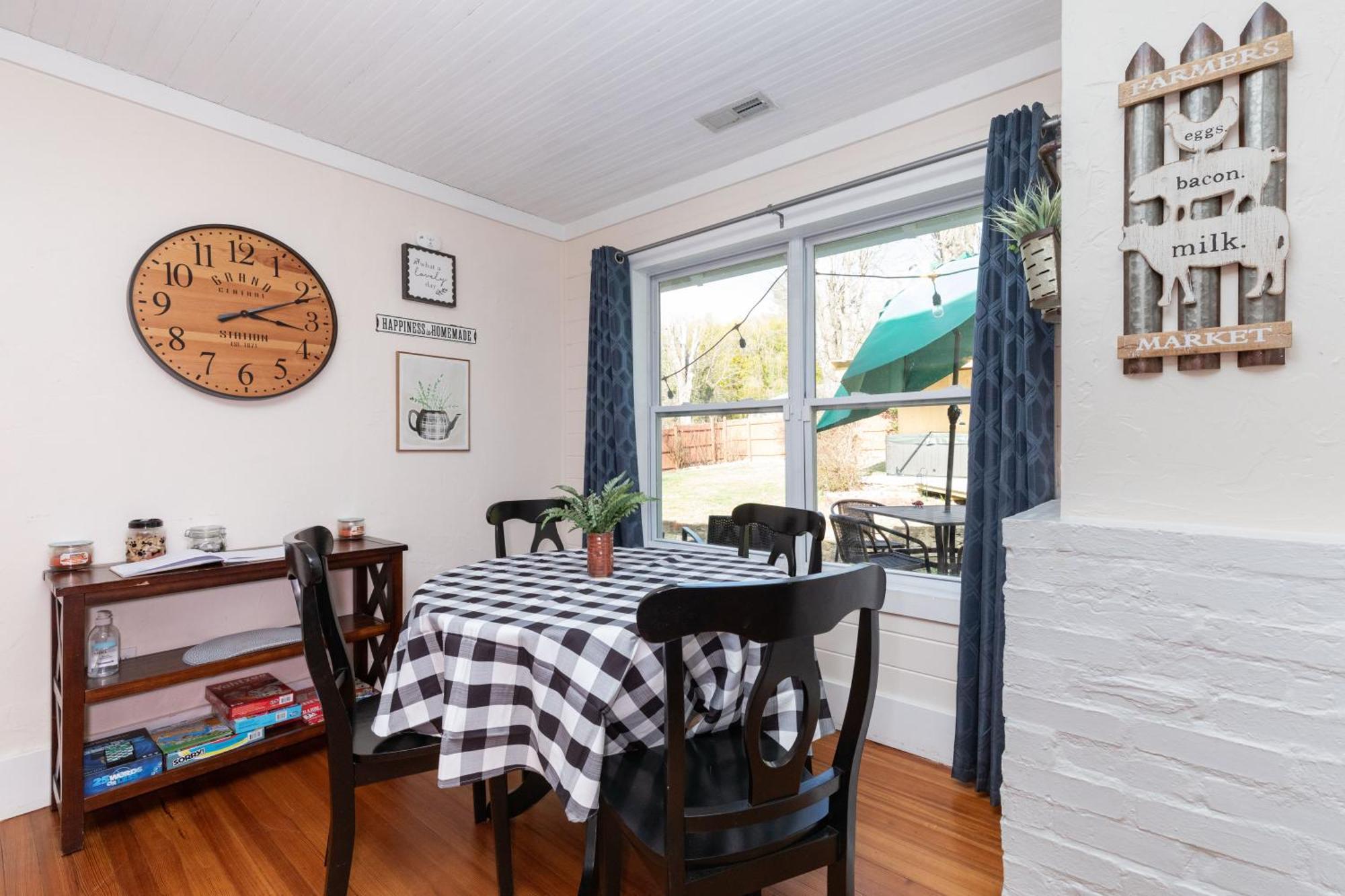 Candyland Cottage Candler Exterior photo